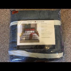 Tommy Hilfiger Navy Windsor Stripe Comforter